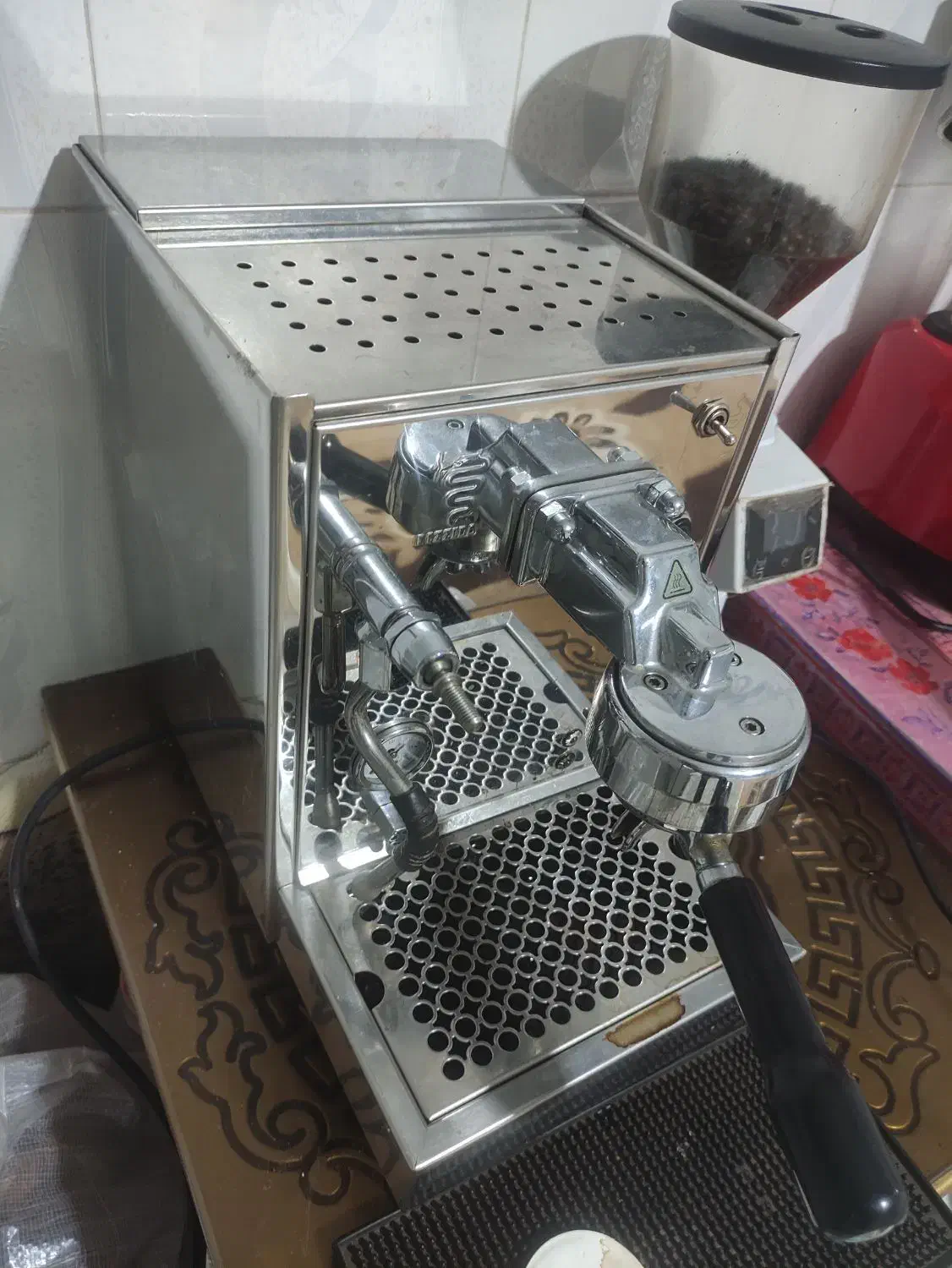 سفتکن.قیفی.قهوه ساز.ویترین مشکه دوغ گرمخانه.فالوده|کافیشاپ و رستوران|تویسرکان, |دیوار