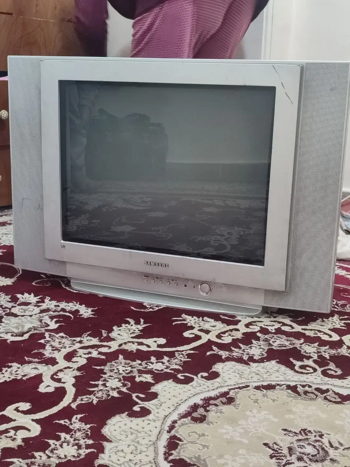 تلوزیون۲۹اینچ|تلویزیون و پروژکتور|ری, صفاییه (چشمه علی)|دیوار