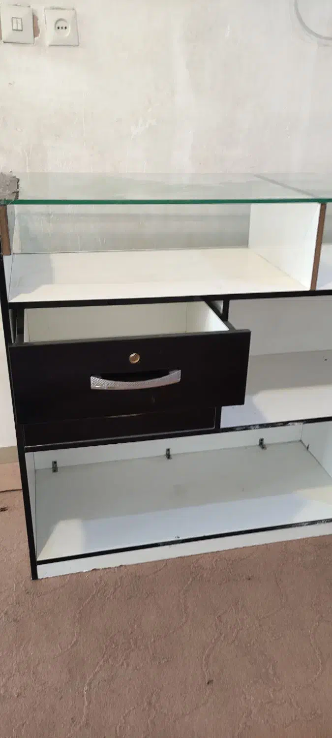 میز کار داخل مغازه|میز تحریر و کامپیوتر|شهرکرد, |دیوار