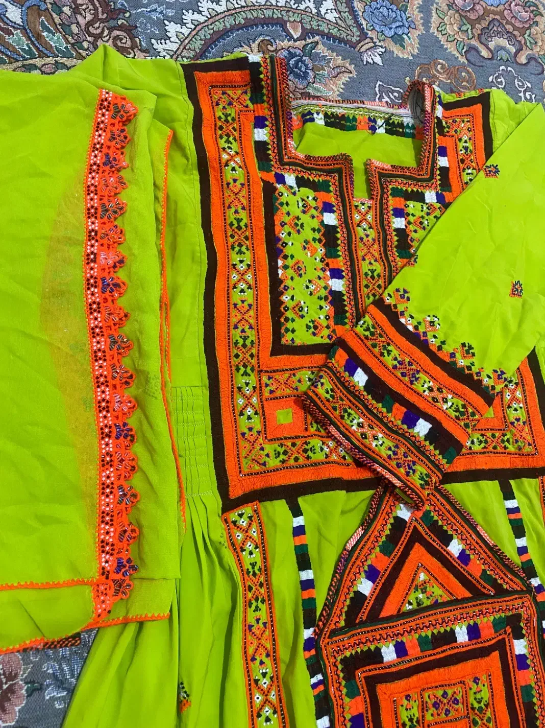 لباس دست دوز شیک|لباس|چابهار, |دیوار