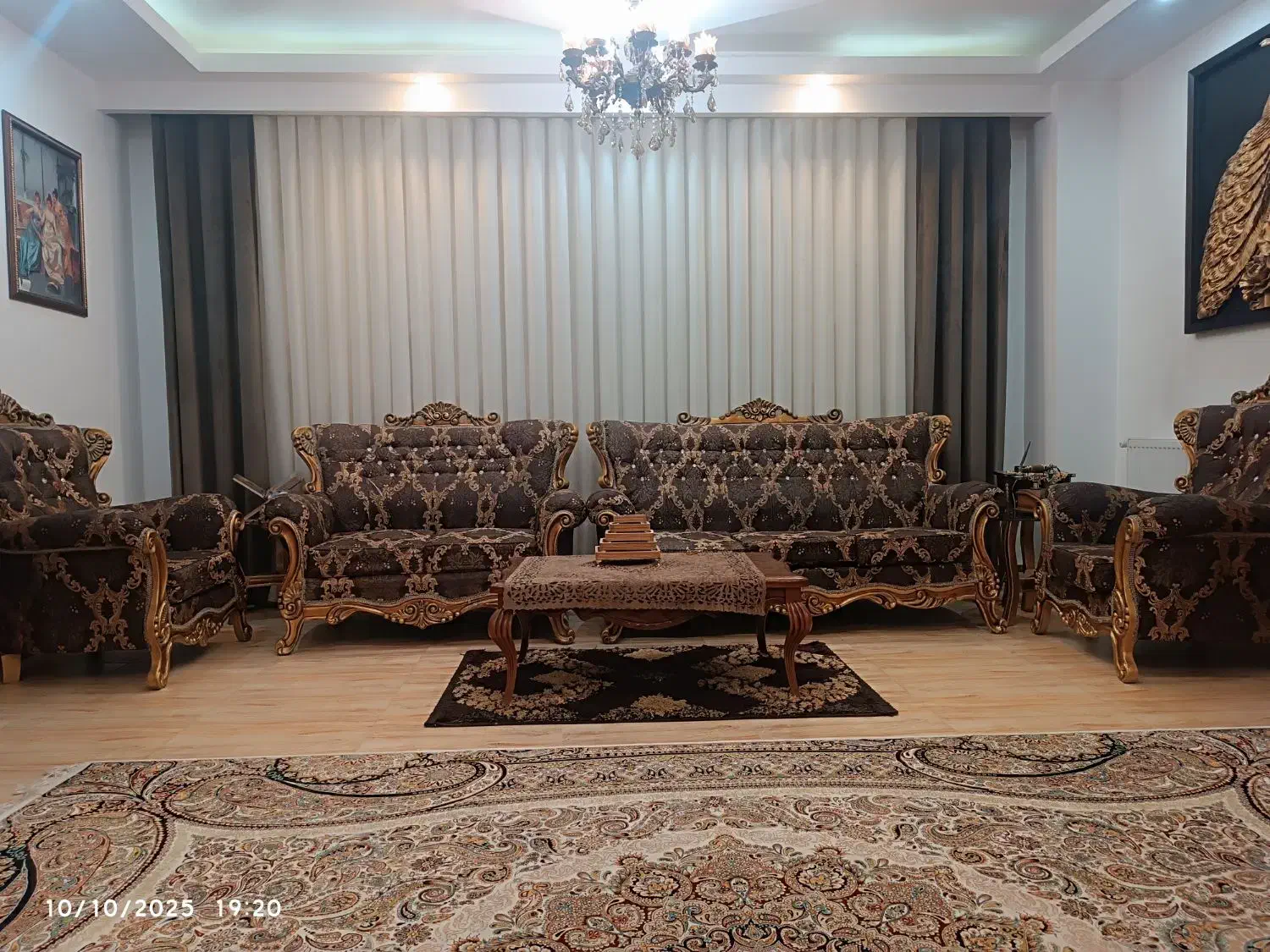 مبل 7 نفره سلطنتی رنگ چوب ورق طلا|مبلمان خانگی و میز عسلی|الوند, |دیوار