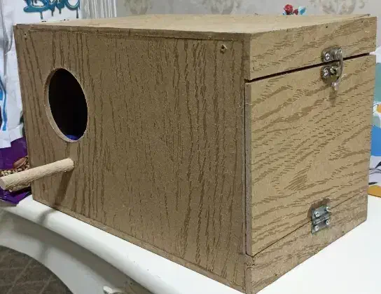 قفس بزرگ و لانه و جلیقه پرواز و همه وسایل قفس باهم|لوازم جانبی حیوانات|ایلام, |دیوار