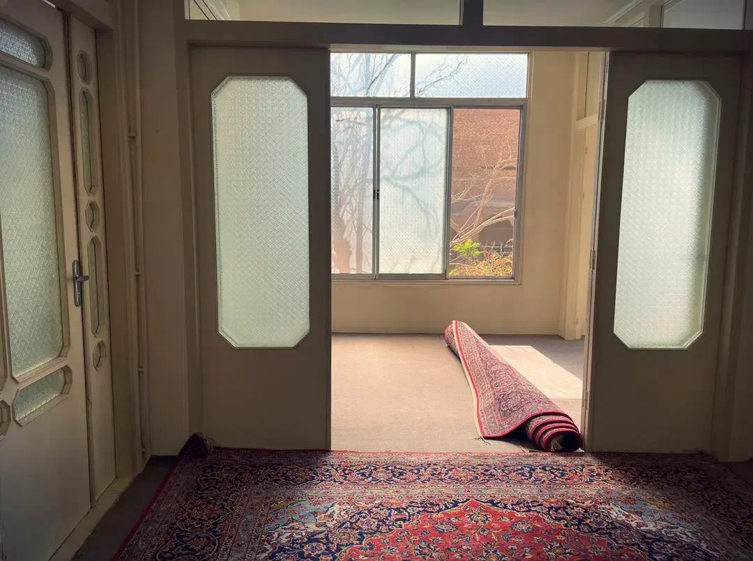 اجاره یا رهن در بافت سنتی|اجارهٔ خانه و ویلا|کاشان, گریه|دیوار