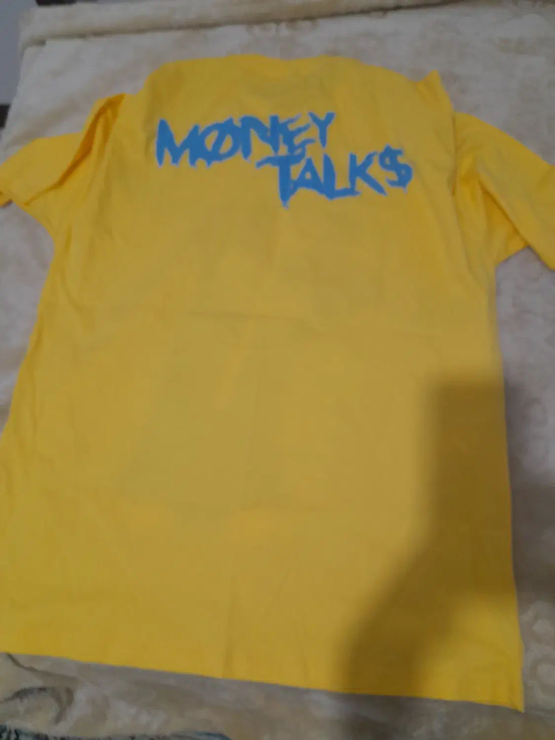 لباس|لباس|شاهینشهر, شهرک هشت بهشت|دیوار