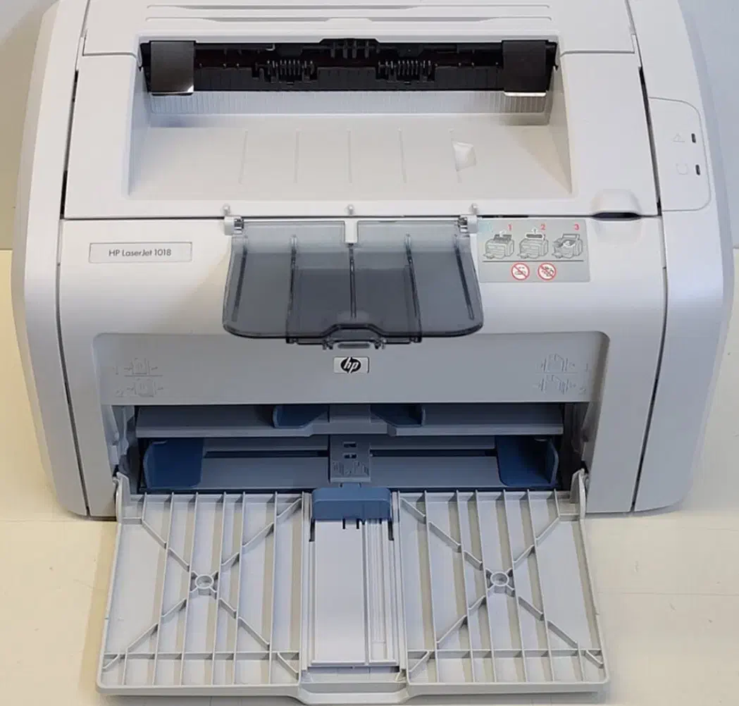 پرینتر لیزری سیاه و سفید|پرینتر، اسکنر، کپی، فکس|چناران, |دیوار