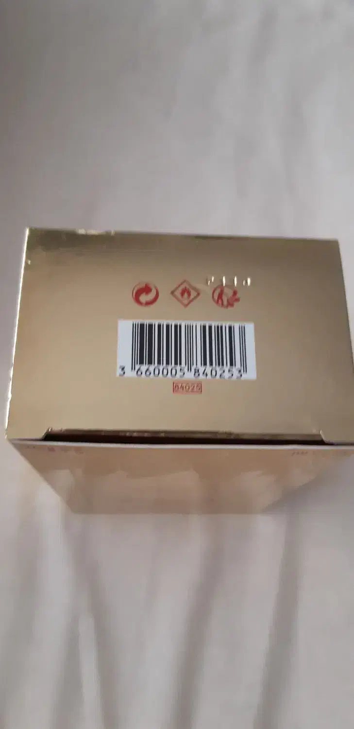 عطر زنانه ایورووشه|آرایشی، بهداشتی، درمانی|شاهین‌شهر, خبرنگار|دیوار