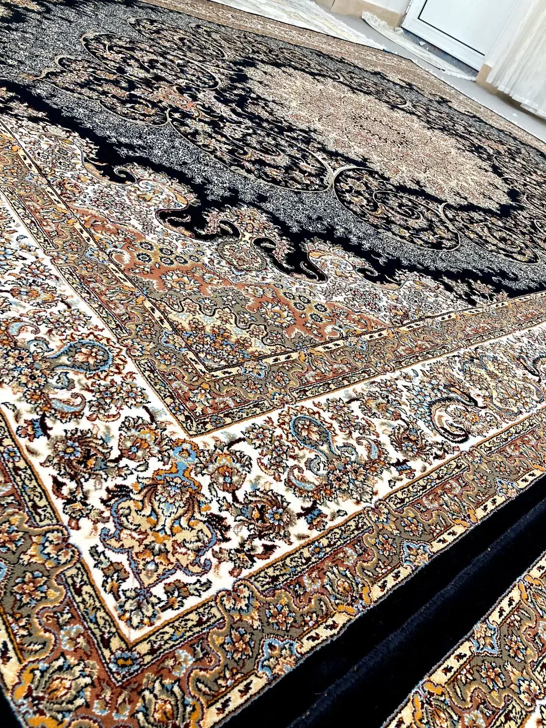 فرش 9متری700شانه دو تخته|فرش|میاندوآب, |دیوار