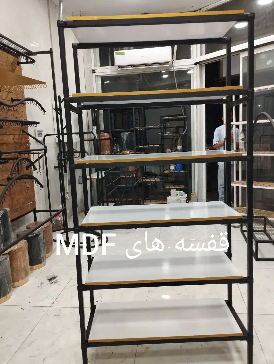 نظم دهند انواع قفسه های دیواری و ایستاده استند گل|فروشگاه و مغازه|تهران, شکوفه (عبدل آباد)|دیوار