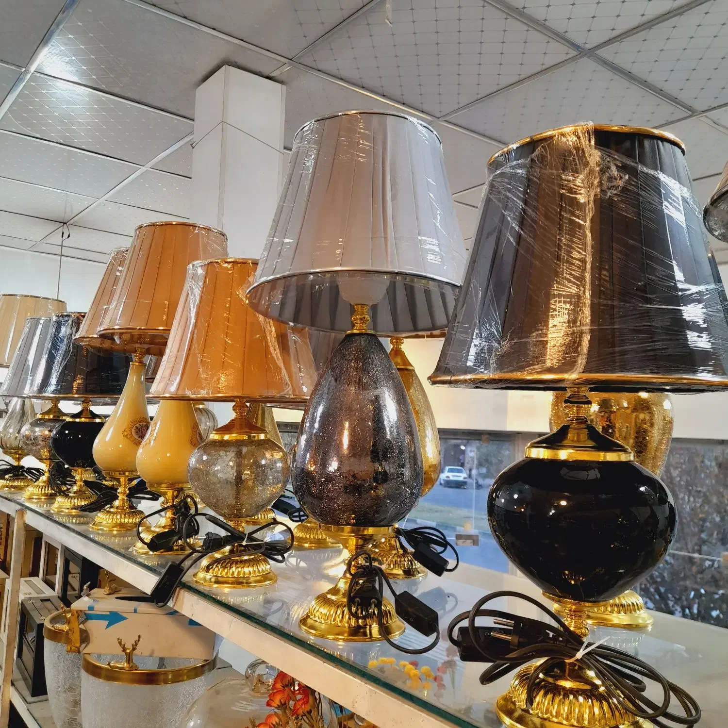 اباژورهای رو میزی انتیک اک|چراغ خواب و آباژور|قم, شهرک فاطمیه|دیوار