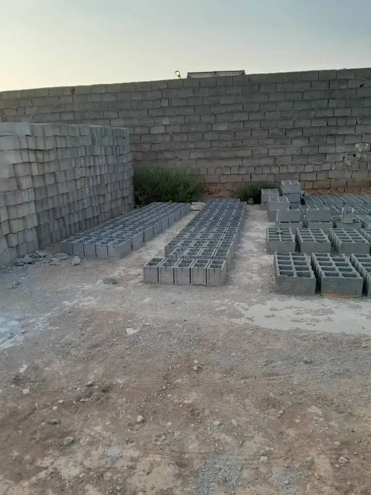 لیکا سایز ۱۵ قیمت ۱۵۰۰۰ و سرچاه دانه ۳۰۰/۰۰۰|مصالح و تجهیزات ساختمان|شیراز, نجم آباد|دیوار