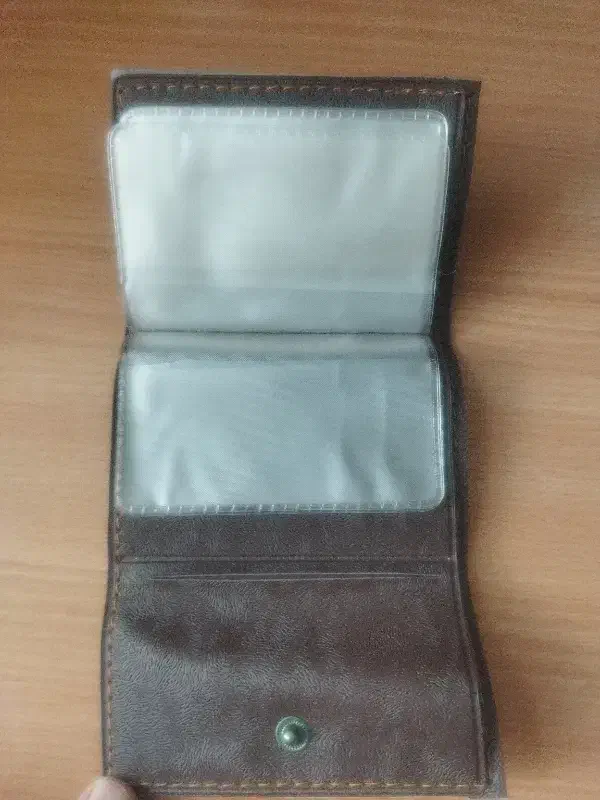 جاکارتی|کیف، کفش، کمربند|اسفراین, |دیوار