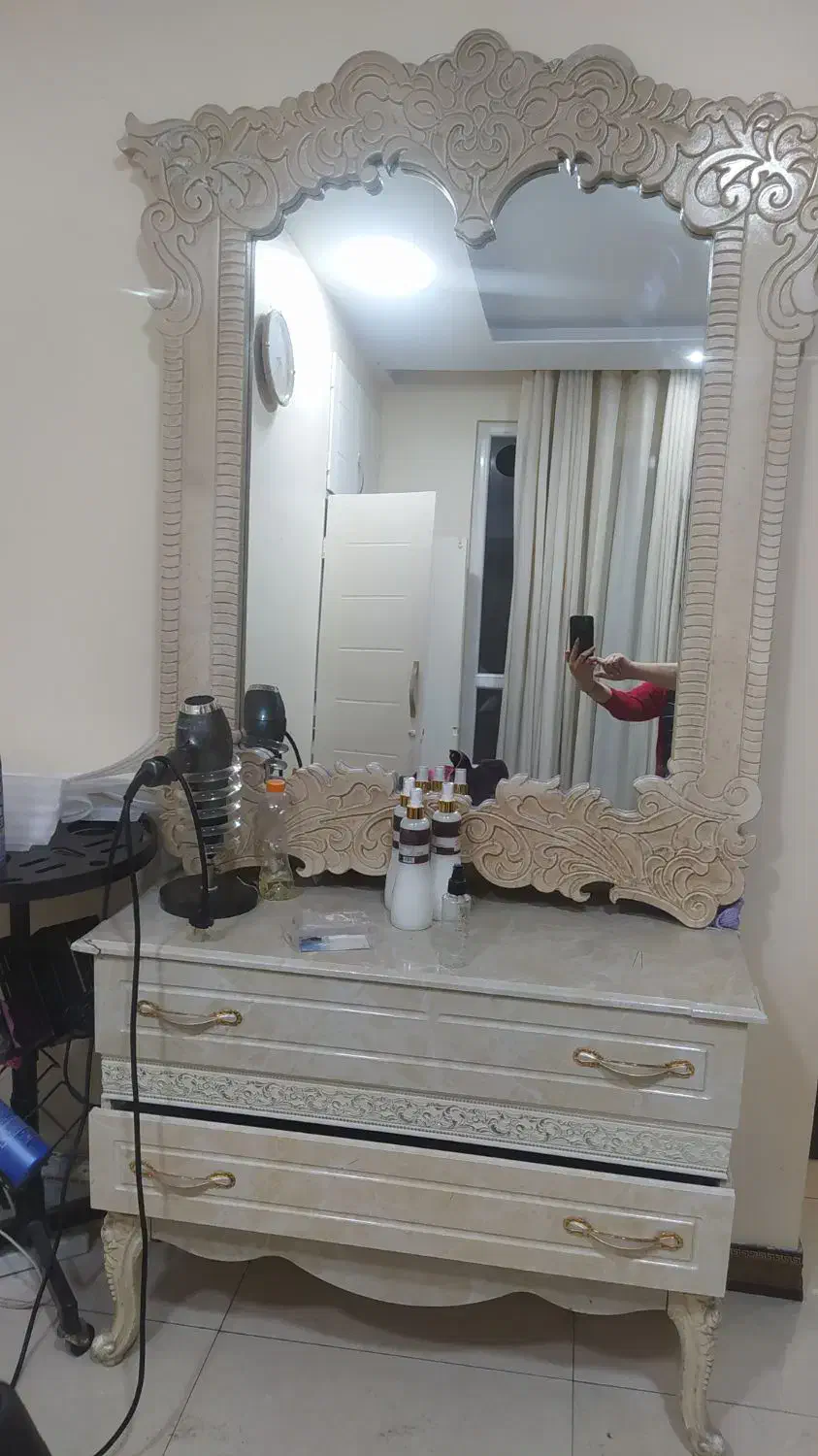 آینه و کنسول|بوفه، ویترین، کنسول|تهران, سازمان برنامه جنوبی|دیوار