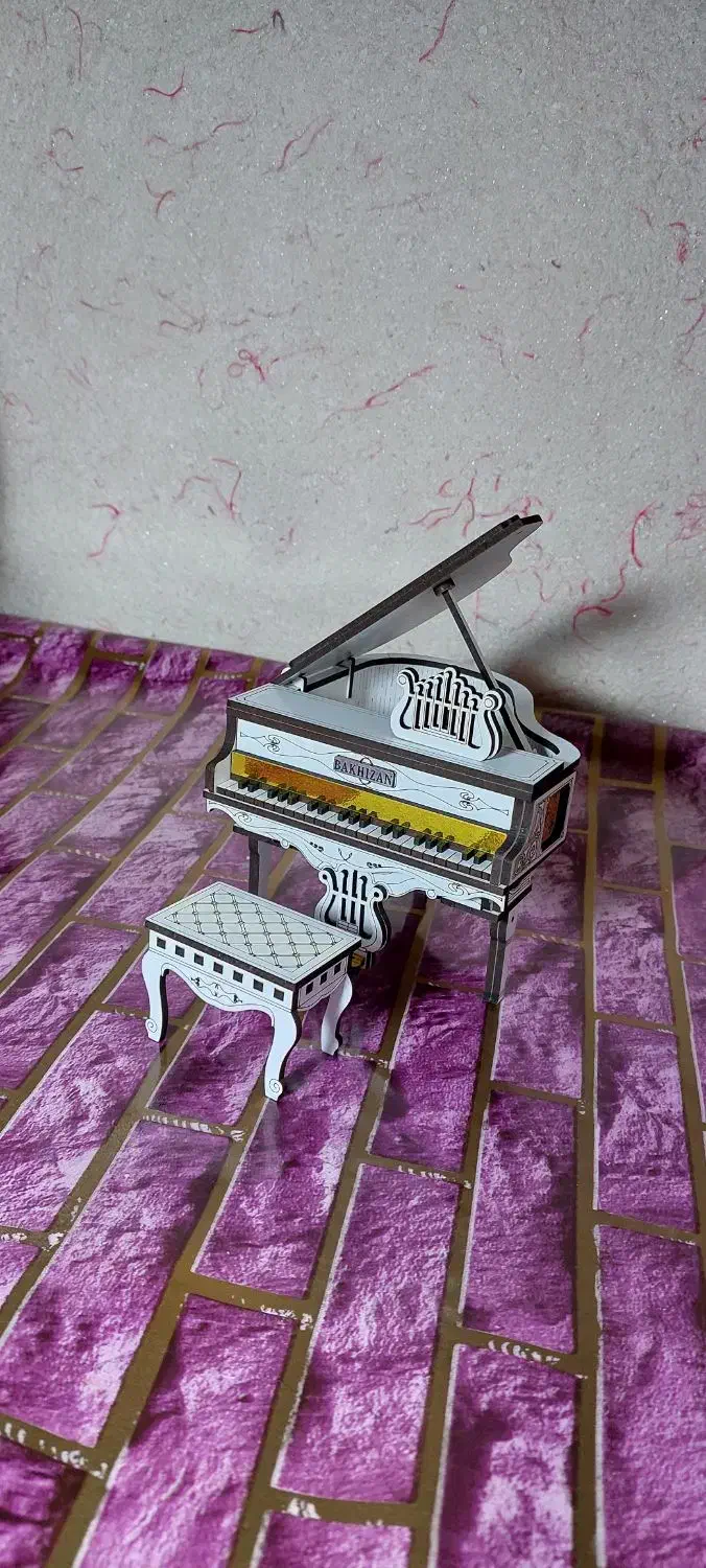 پیانو دکوری ( مینیاتوری )|پیانو، کیبورد، آکاردئون|نقده, |دیوار
