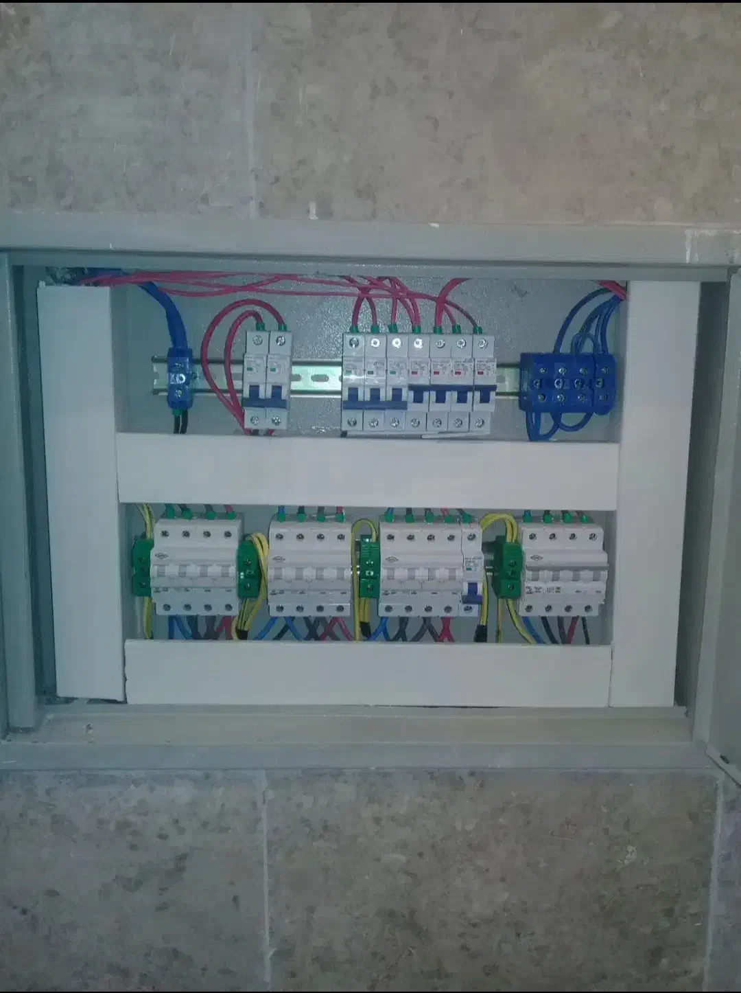 برقکار ساختمان|خدمات پیشه و مهارت|تالش, هشتپر|دیوار