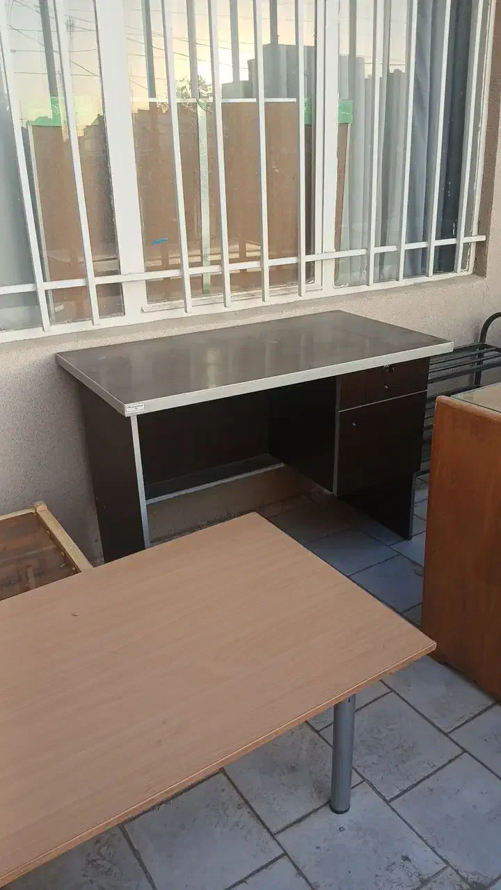 میز اداری سالم درحدنو|صندلی و نیمکت|بیرجند, |دیوار