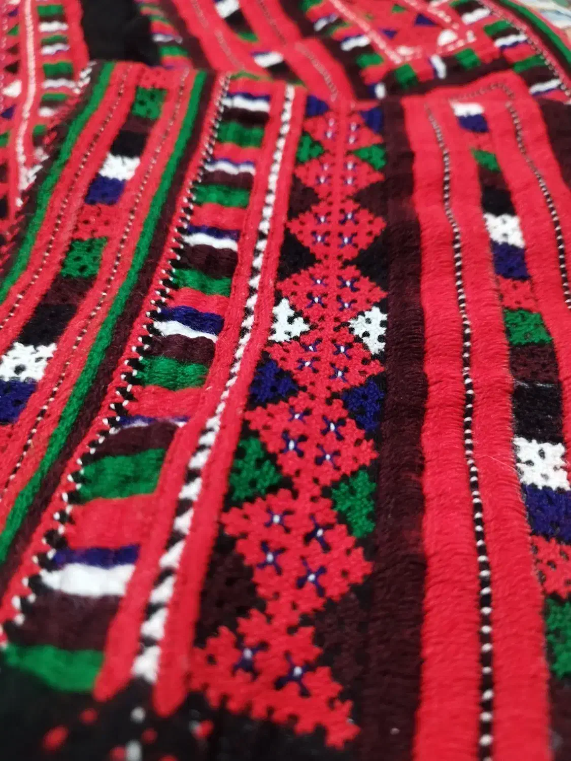 زی آستین|لباس|ایرانشهر, |دیوار