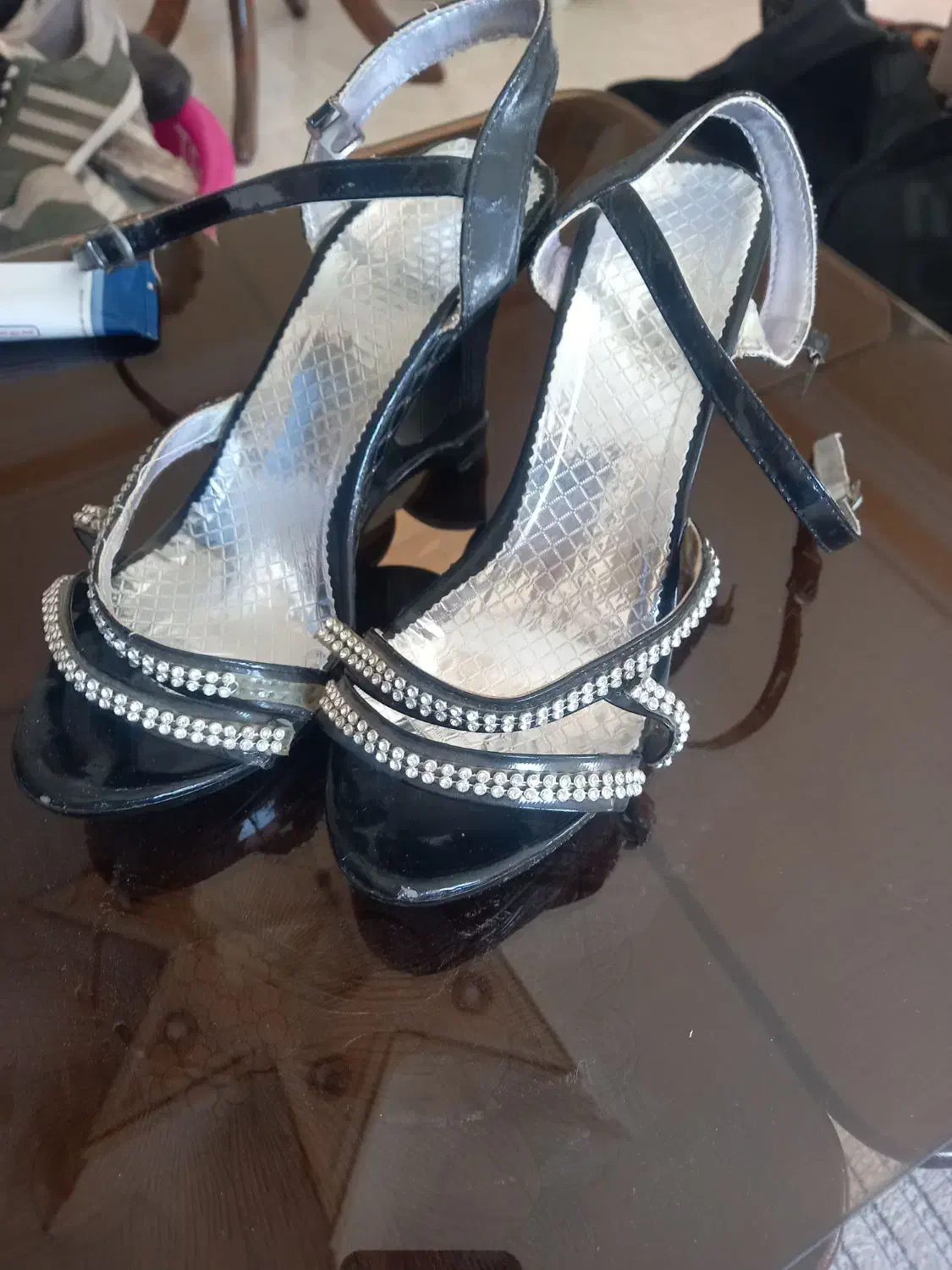 صندل مشکی نگین دار دخترانه|کیف، کفش، کمربند|کرج, حصارک بالا|دیوار