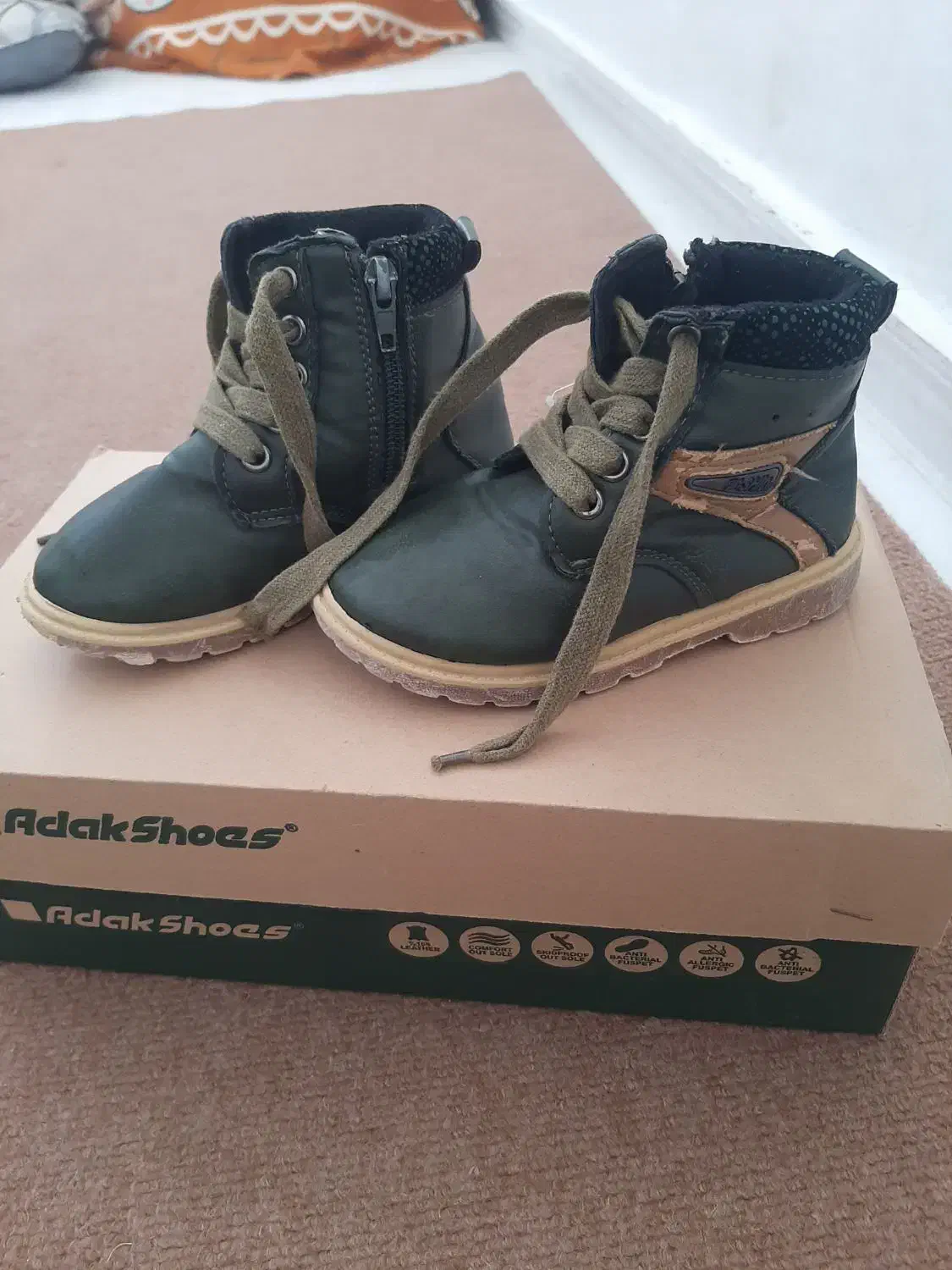 کفش لباس معاوضه هم دارم|حراج|ایلام, |دیوار