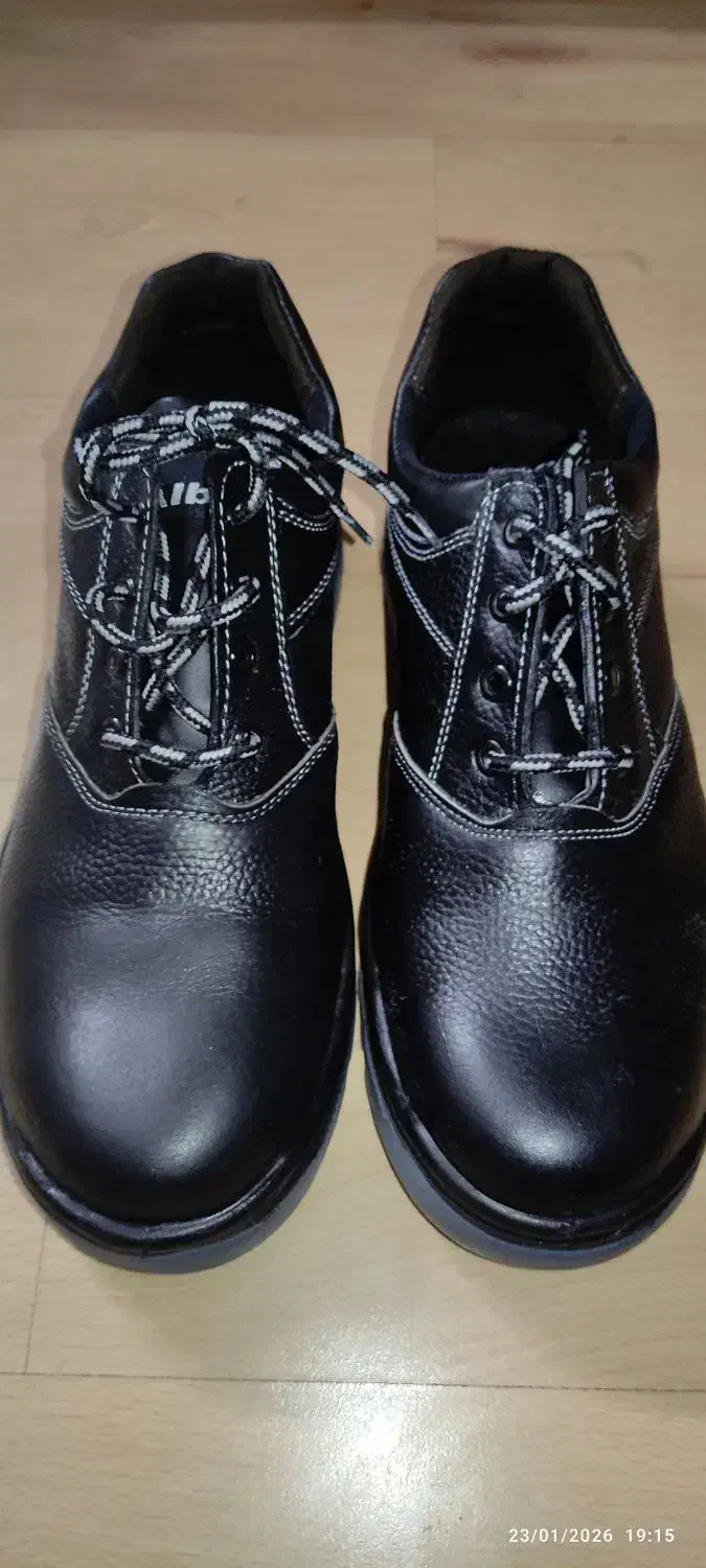 کفش اکبند|کیف، کفش، کمربند|تهران, دبستان|دیوار