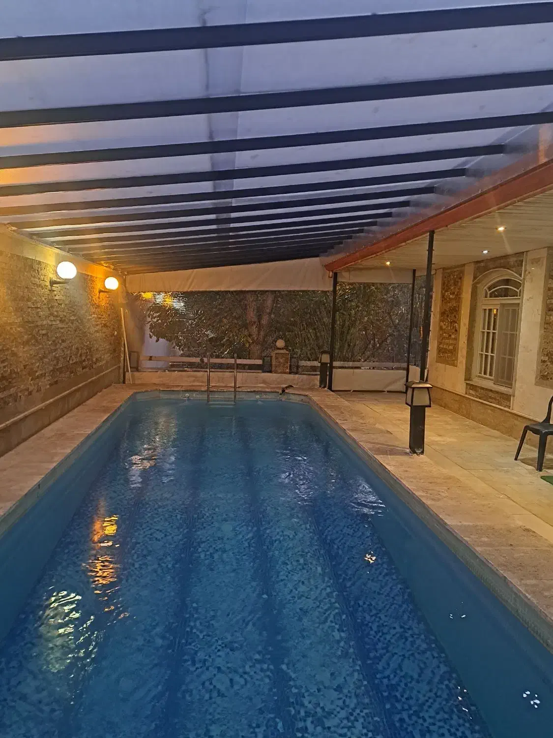 ویلا چهارباغ شهرک کامرانیه استخر سرپوشیده آبگرم|اجارهٔ کوتاه‌مدت ویلا و باغ|چهارباغ, |دیوار