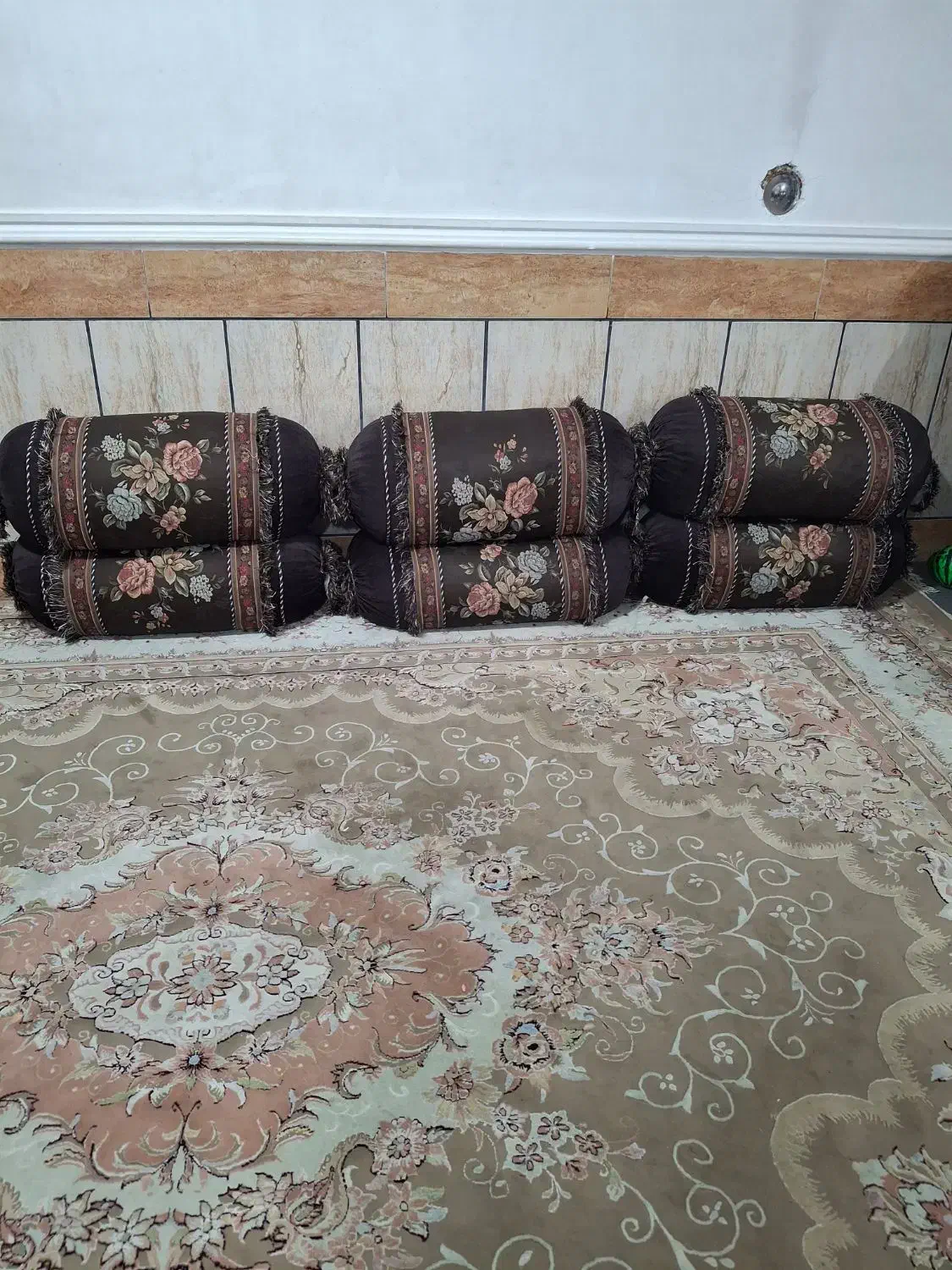 ۶ عدد بالشت محلی ترو تمیز|رختخواب، بالش، پتو|دوگنبدان, |دیوار