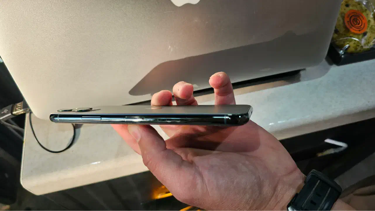 اپل iPhone 11 Pro Max با حافظهٔ ۲۵۶ گیگابایت|موبایل|کرمان, |دیوار