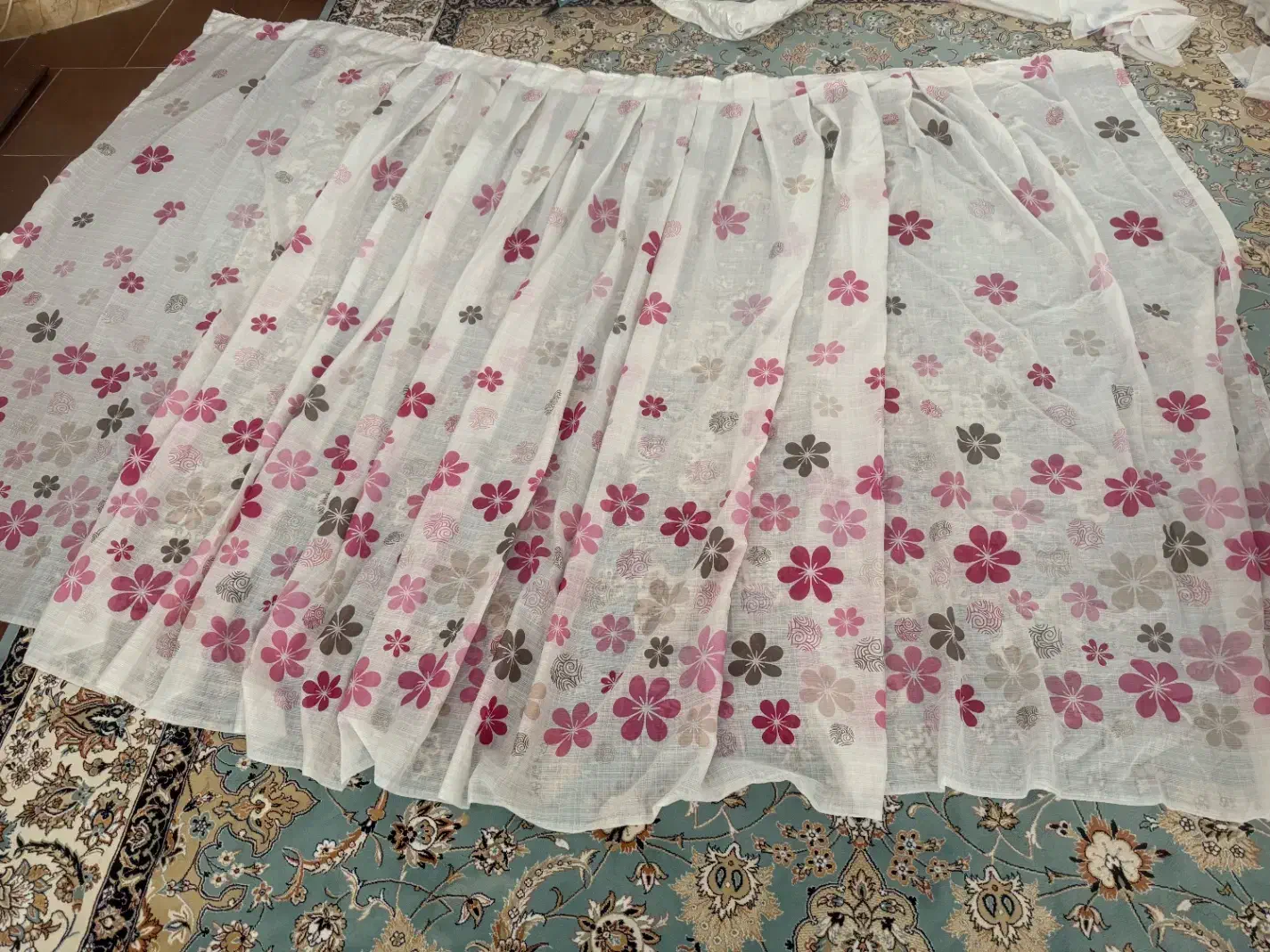 پرده سالم حریر نو چند عدد|پرده، رانر، رومیزی|محلات, |دیوار