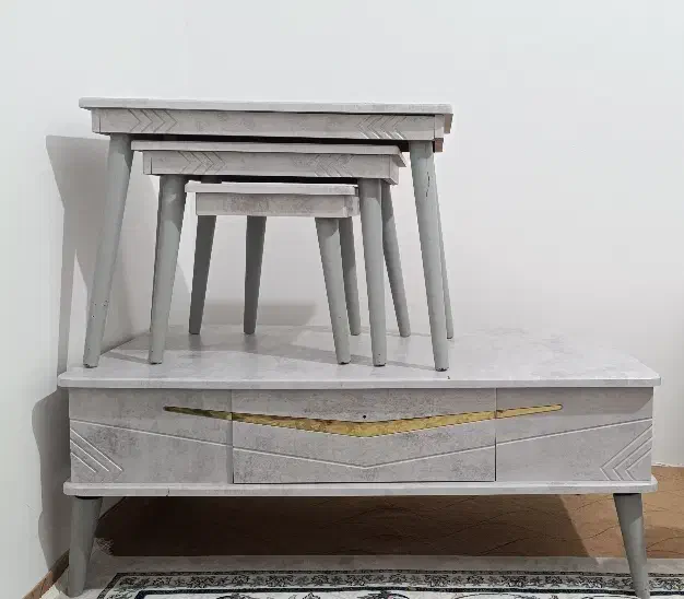 مبل ۷نفره پاناما همراه عسلی|مبلمان خانگی و میز عسلی|هشتگرد, هشتگرد قدیم|دیوار