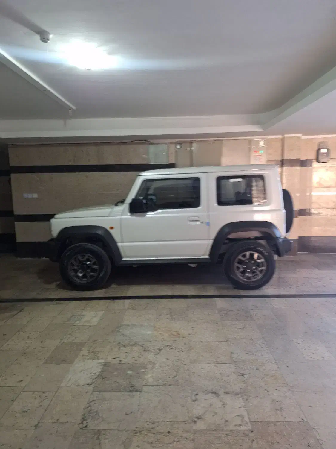 سوزوکی جیمنی|خودرو سواری و وانت|اندیشه, اندیشه فاز ۳|دیوار