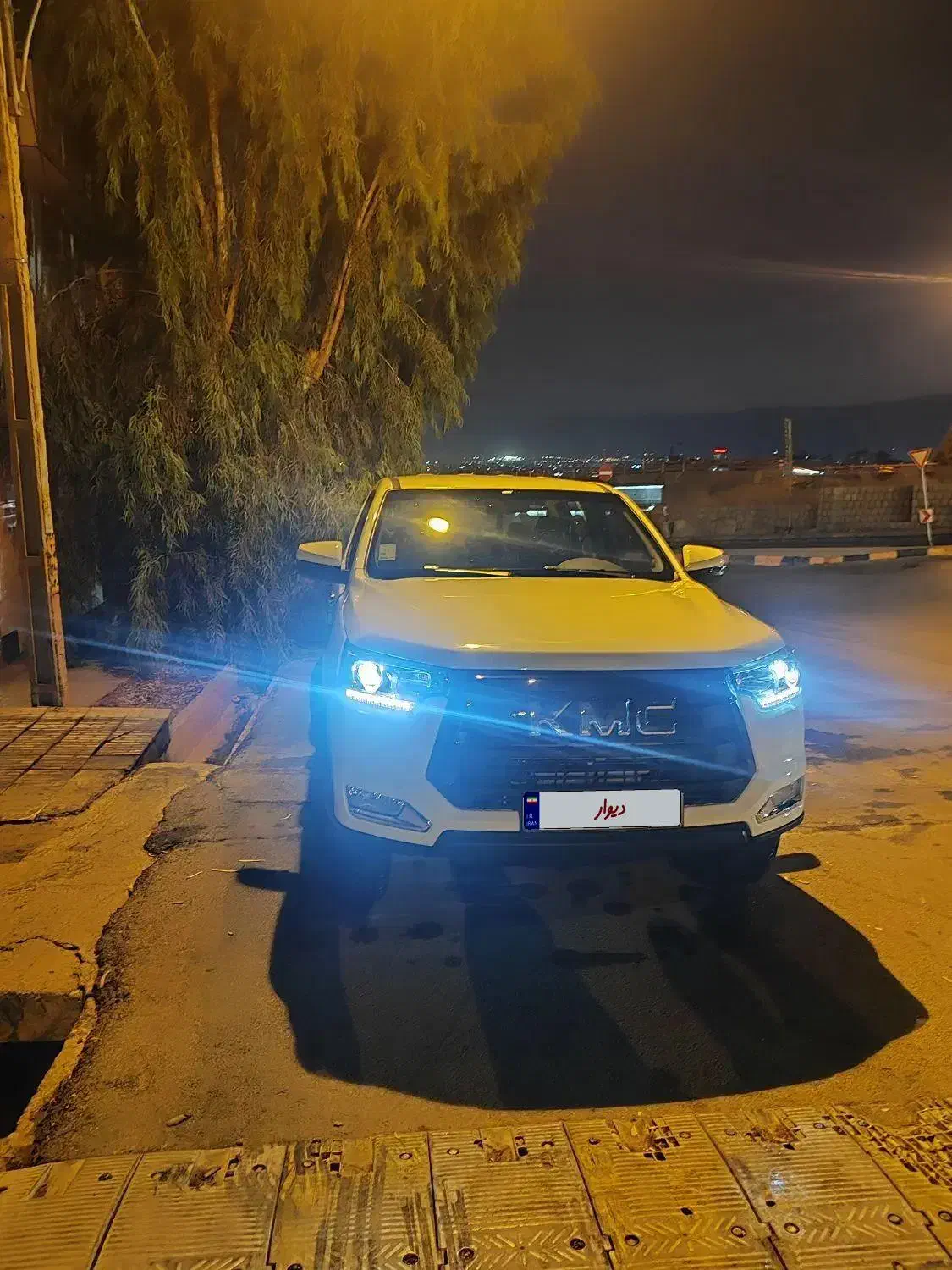 کی ام سی|خودرو سواری و وانت|شیراز, تپه تلویزیون|دیوار