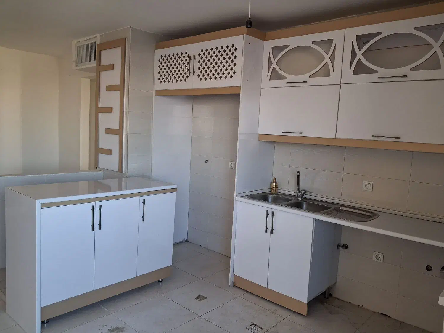 کابینت نو و مرتب|آبچکان و نظمدهنده ظروف|سنندج, |دیوار