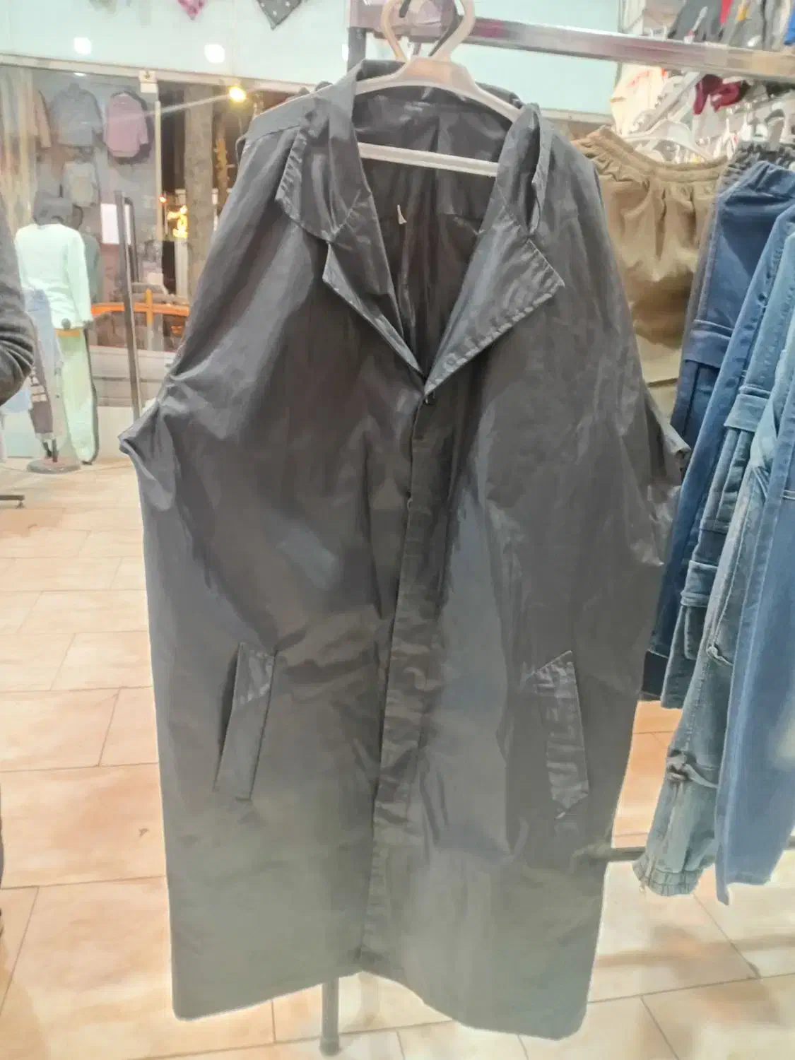 لباس نو نو|لباس|شاهینشهر, گرگاب|دیوار