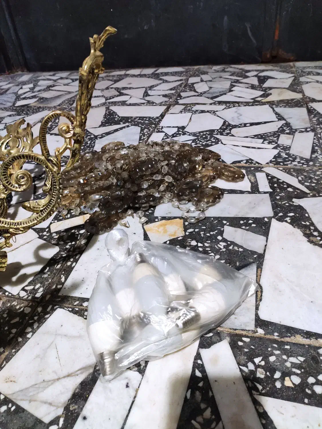 لوستر 10 شعله|لوستر و چراغ آویز|رشت, کوی حسینی|دیوار