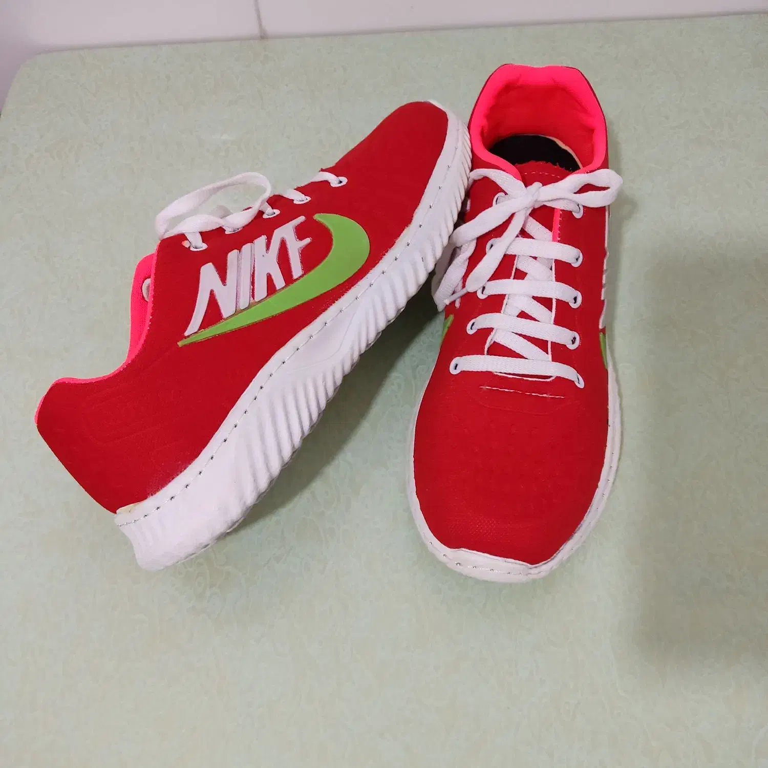 کفش کتونی ورزشی نایک|کیف، کفش، کمربند|قم, خاکفرج|دیوار