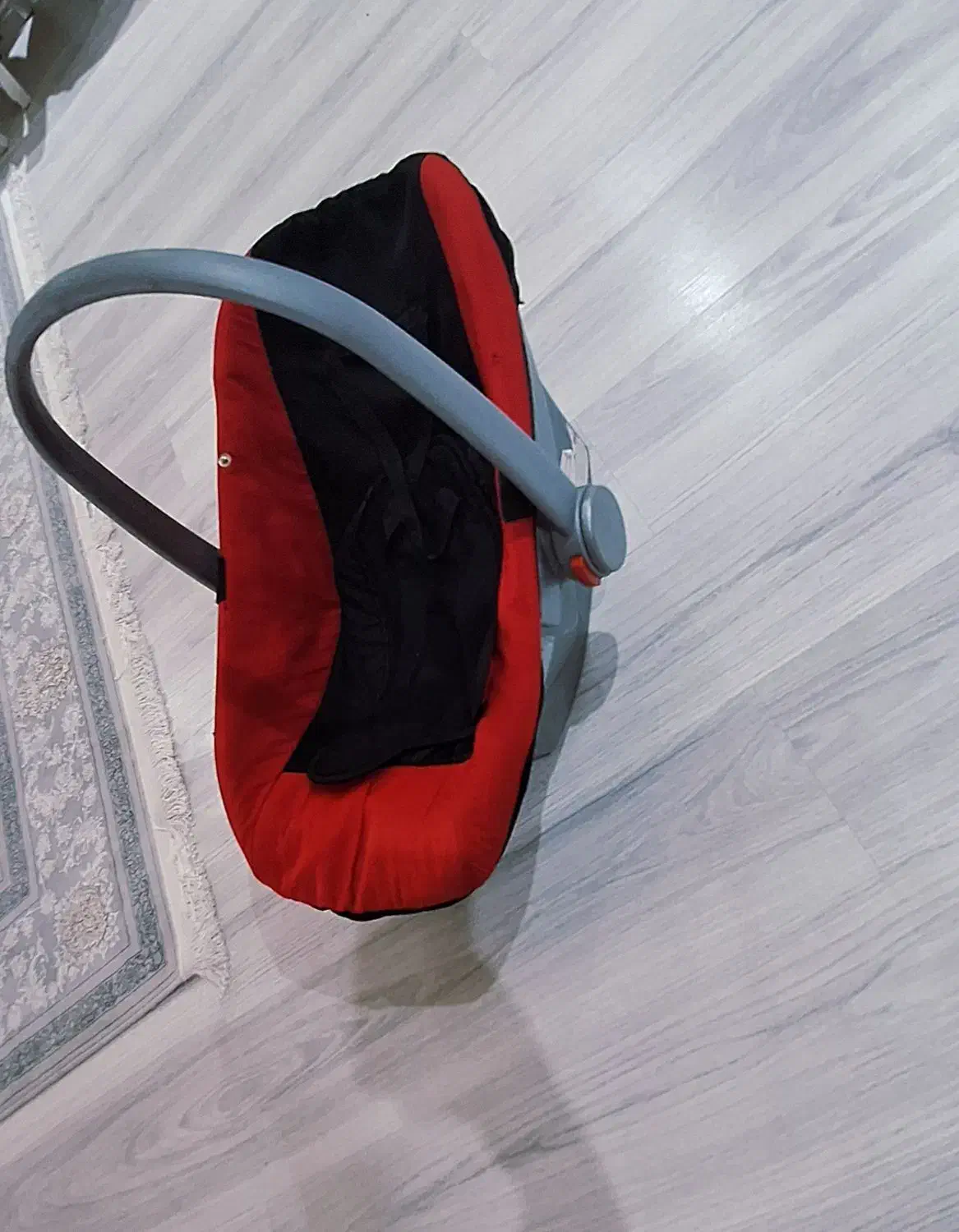 کریر نوزاد|کالسکه و لوازم جانبی|خوی, |دیوار