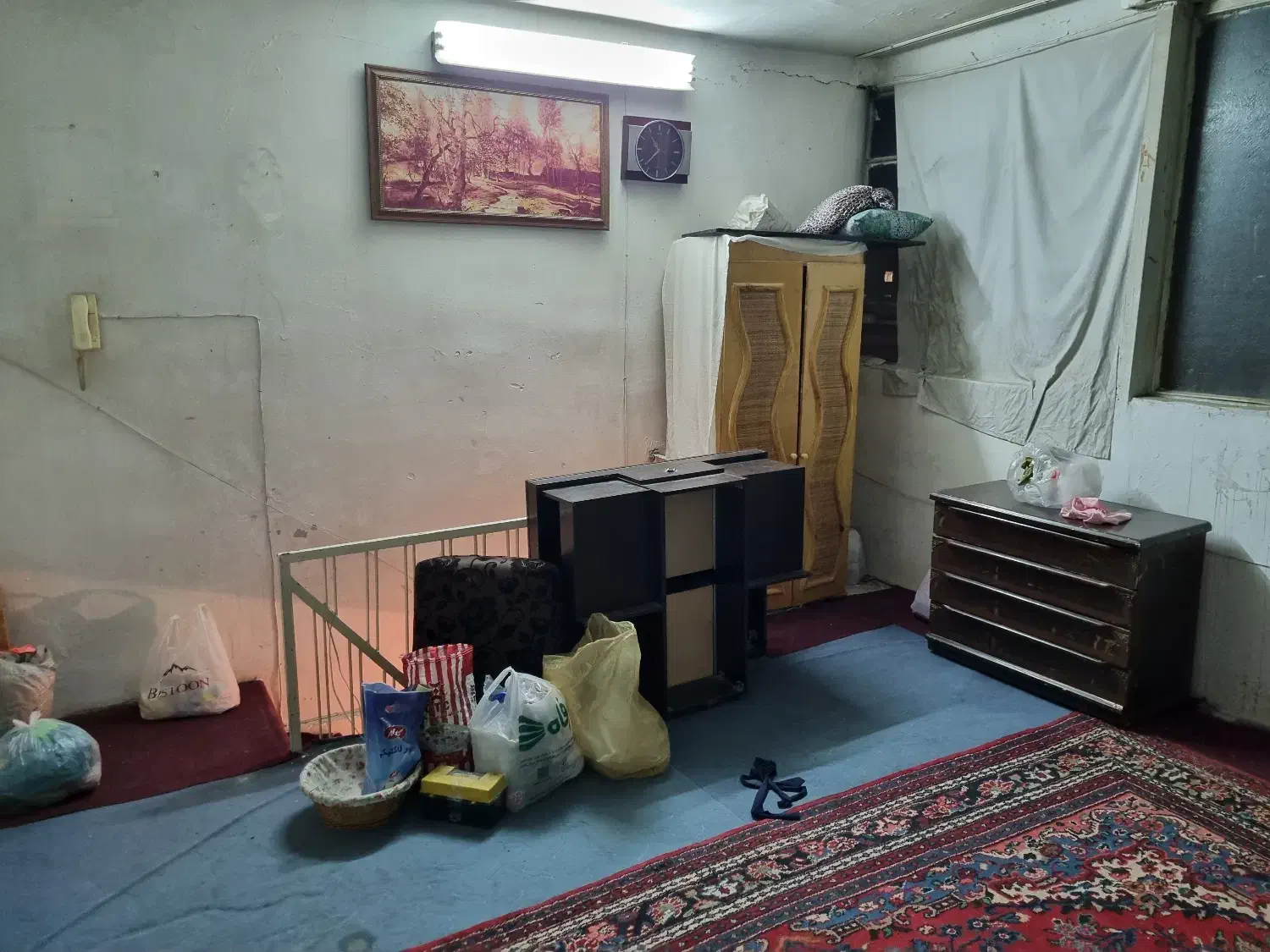 سوئیت ۲۸ متری قدیمی طبقه سوم نزدیک مترو جوادیه|اجارهٔ آپارتمان|تهران, جوادیه|دیوار