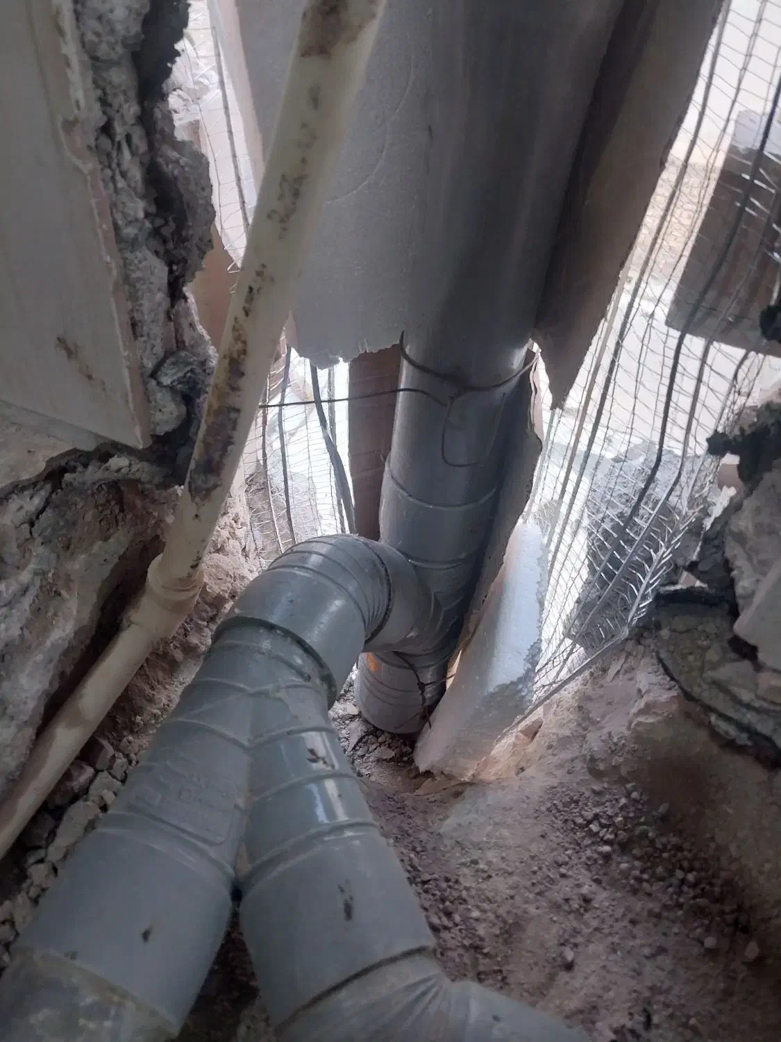 لوله کشی رفع نشتی ترکیدگی آب فاضلاب تاسیسات خرابی|خدمات پیشه و مهارت|سمنان, |دیوار