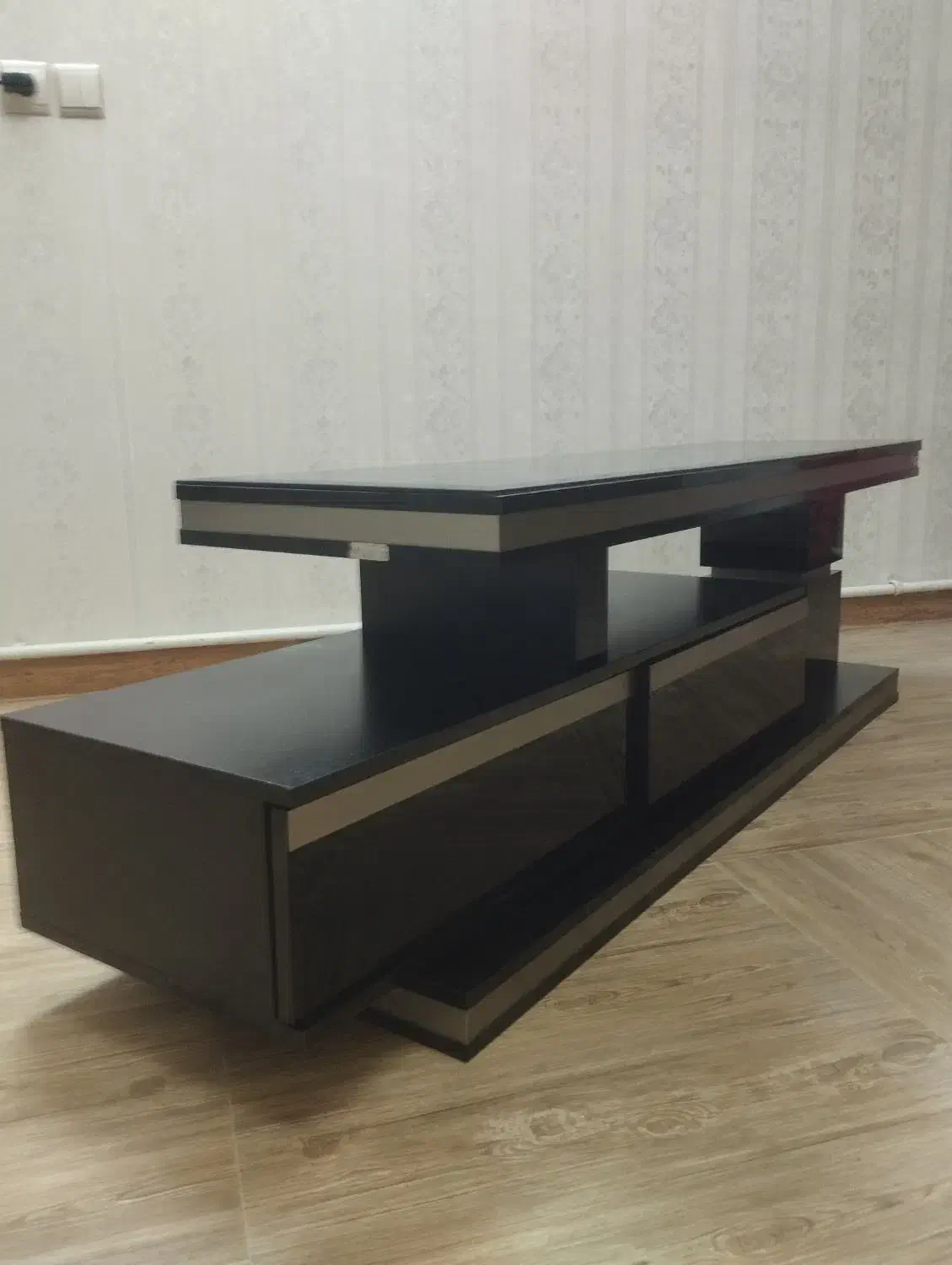 میز تلویزیون|میز تلویزیون|هشتگرد, شهرک راه آهن|دیوار