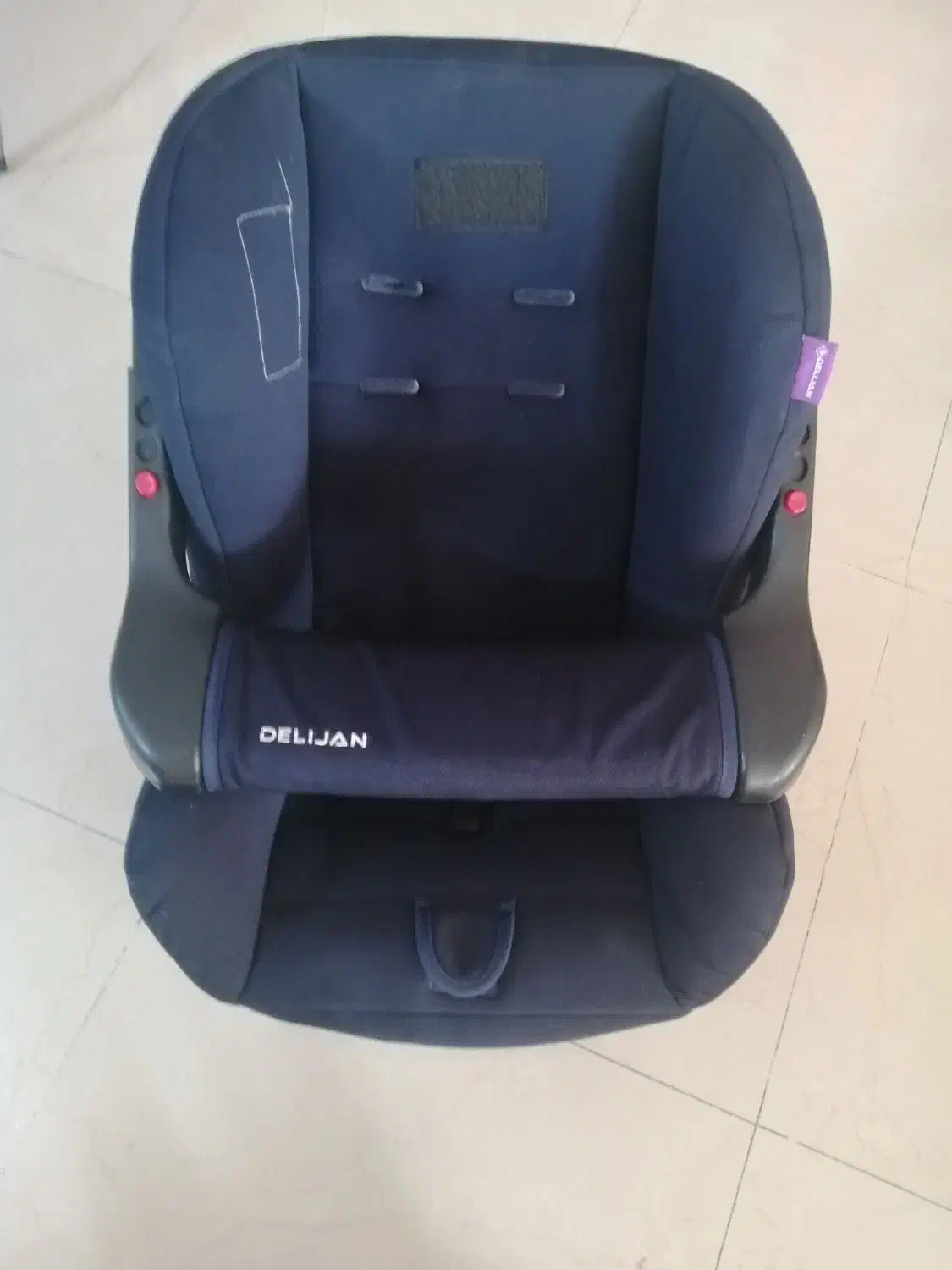 صندلی ماشین کودک مارک دلیجان|تخت و صندلی بچه|اصفهان, فیض|دیوار