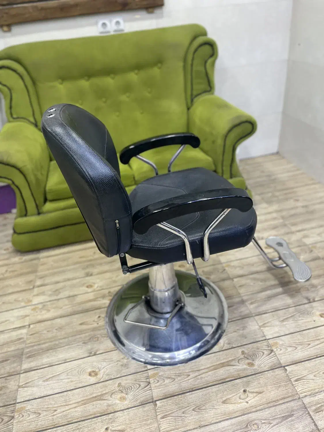 صندلی ارایشگاه جک دار سالم|آرایشگاه و سالنهای زیبایی|بندر ماهشهر, |دیوار