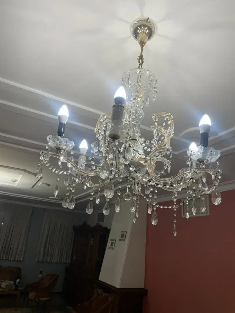 یک عدد لوستر و سه میز پذیرایی در سه اندازه داخل هم|لوستر و چراغ آویز|تهران, الهیه|دیوار