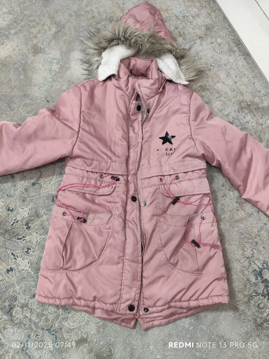 کاپشن دخترانه|لباس|شاهینشهر, خانه کارگر|دیوار