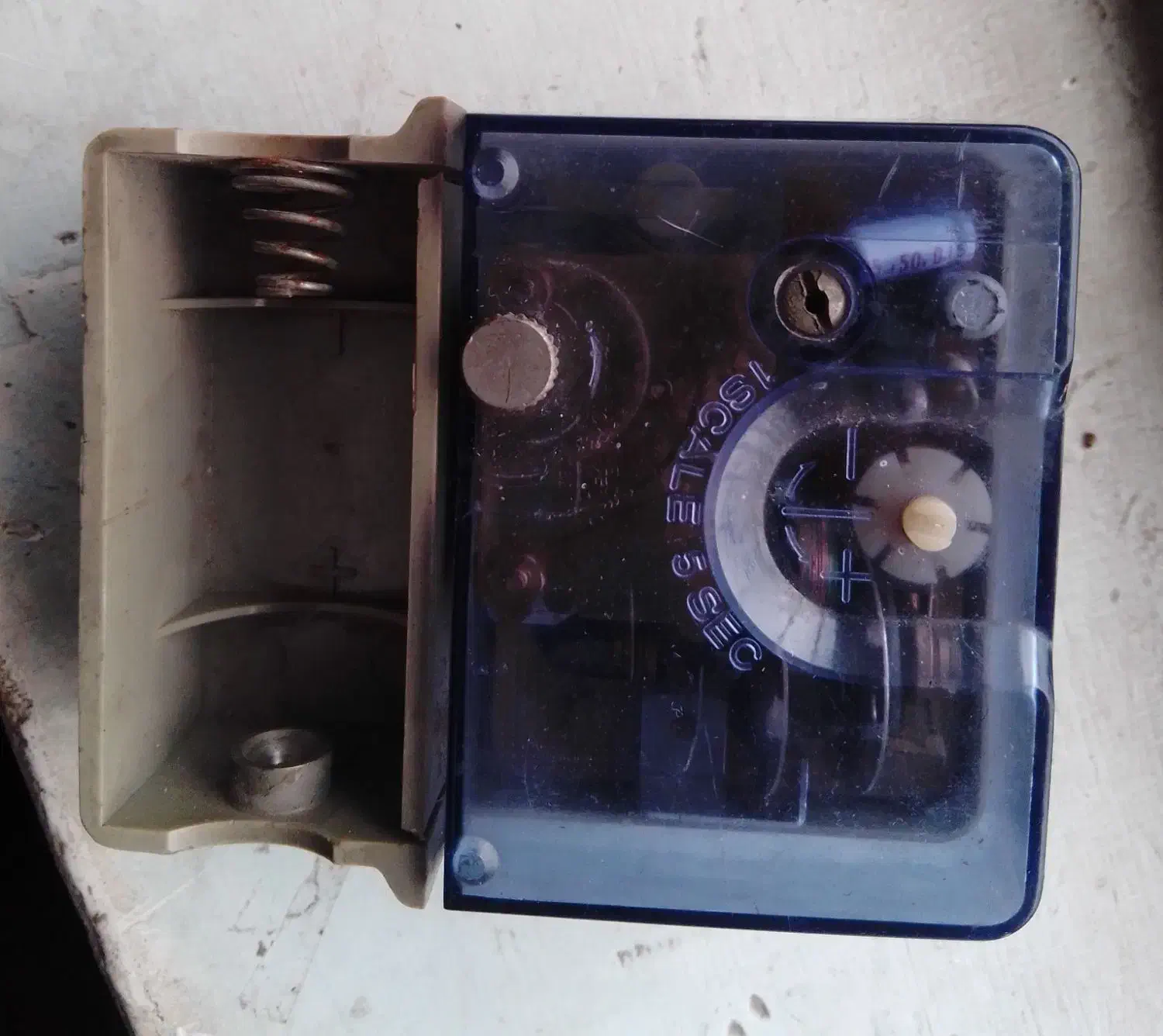 ساعت دیواری قدیمی قابل توجه کارگردان و فیلم سازان|کلکسیون اشیاء عتیقه|آستانه اشرفیه, |دیوار