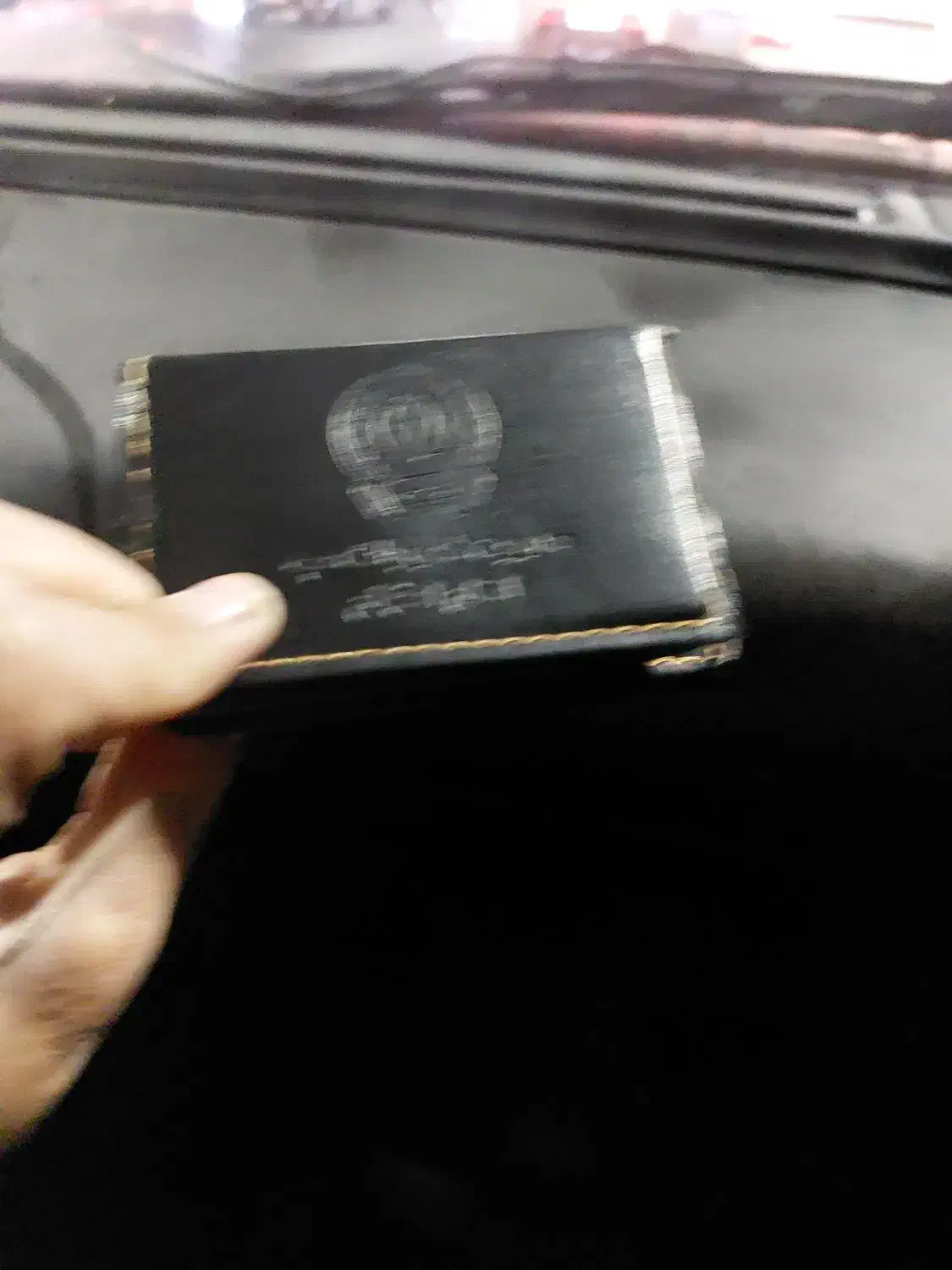 تعدادی عابر با کارت شناسایی پیدا شده|اشیا|کاشان, عربها|دیوار