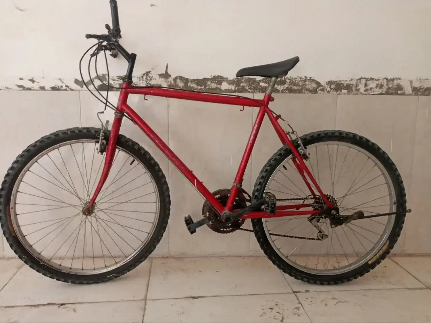 دوچرخه ۲۶ قرمز رنگ ثابت|دوچرخه، اسکیت، اسکوتر|کرمانشاه, |دیوار