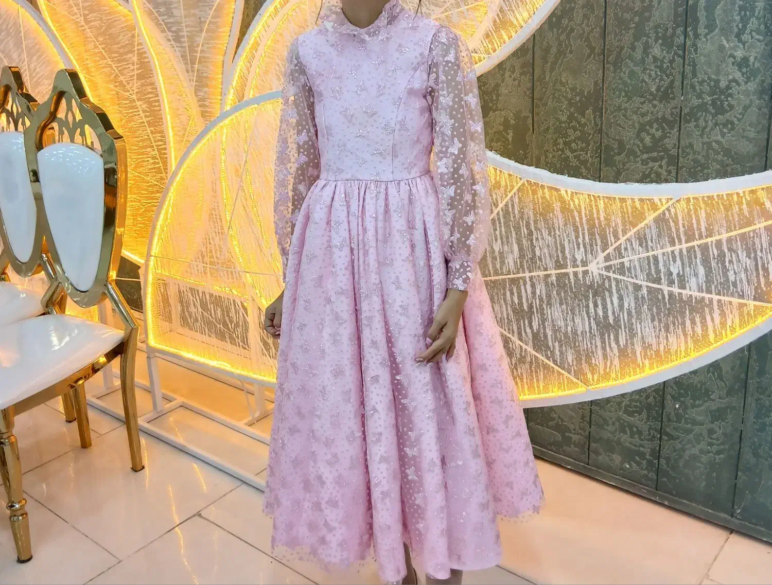 پیراهن|لباس|ساوه, |دیوار