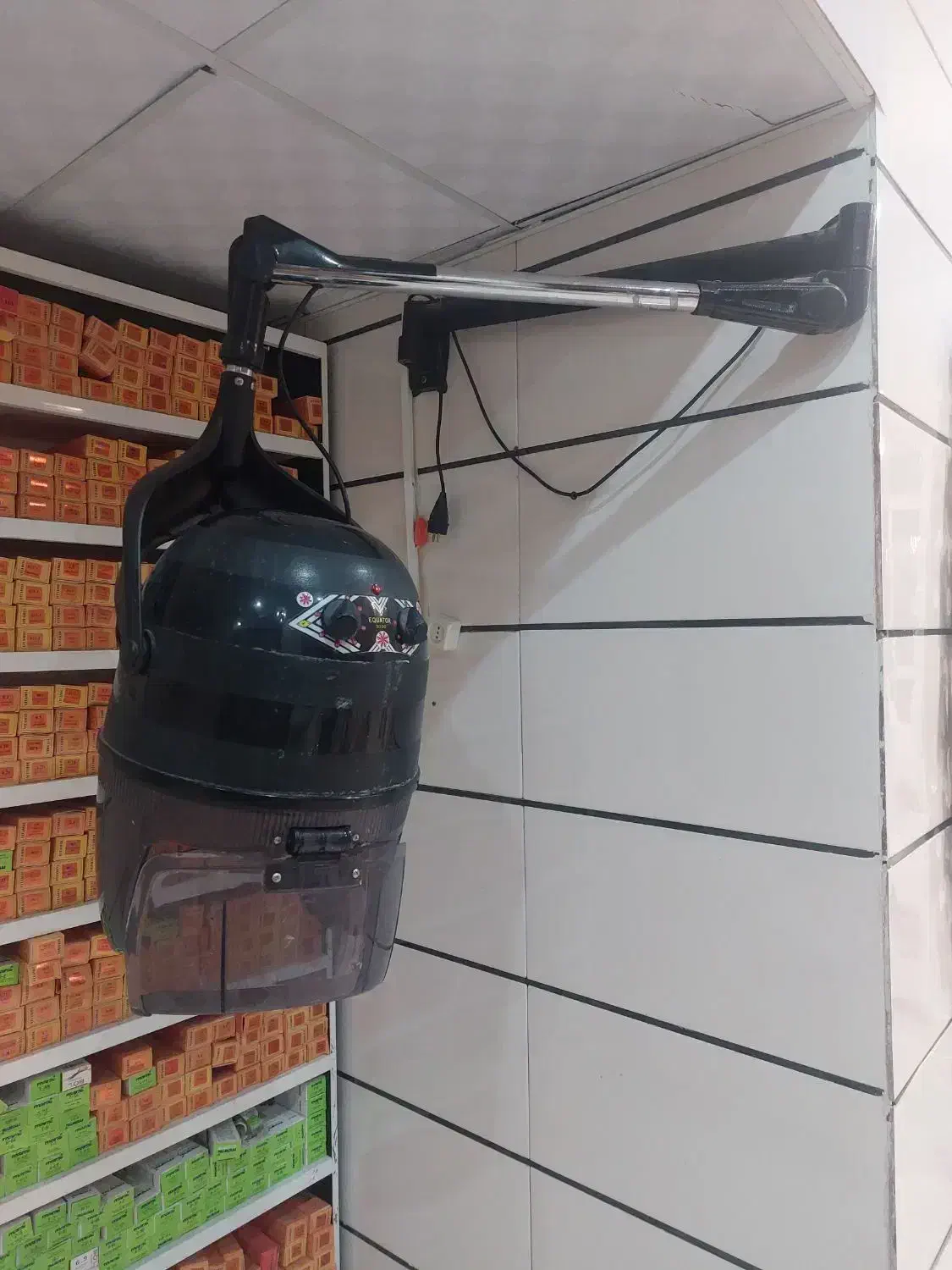 سشوار دیواری کلاهی|آرایشگاه و سالنهای زیبایی|خرمآباد, |دیوار