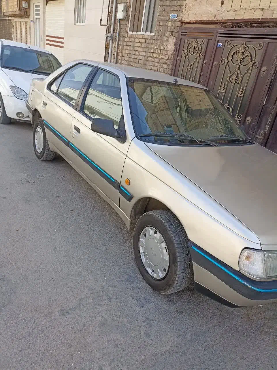 پژو ۴۰۵|خودرو سواری و وانت|قم, شهرک مهدیه (مدرس)|دیوار