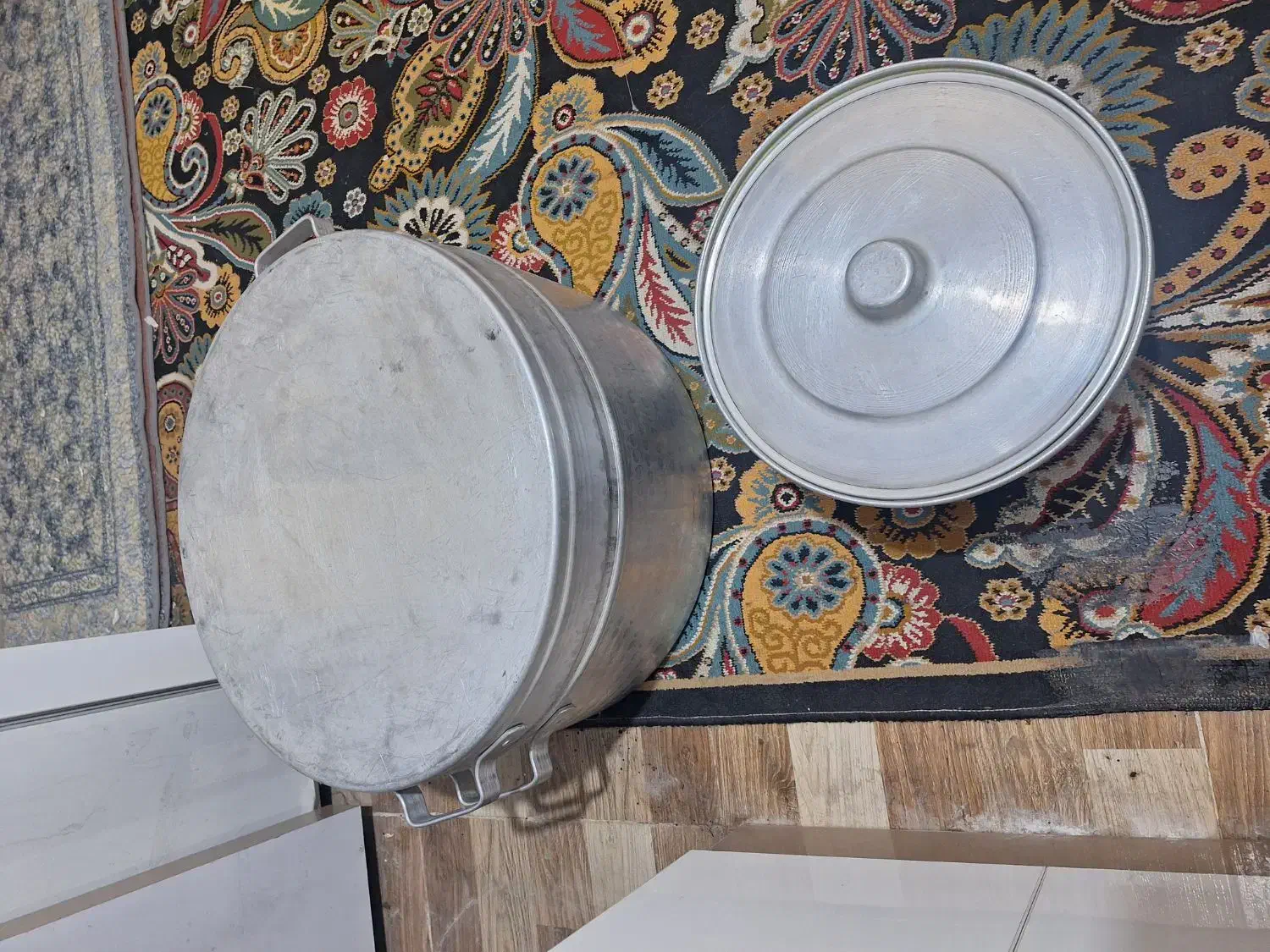 دیگ|ظروف پخت‌وپز|زاهدان, |دیوار