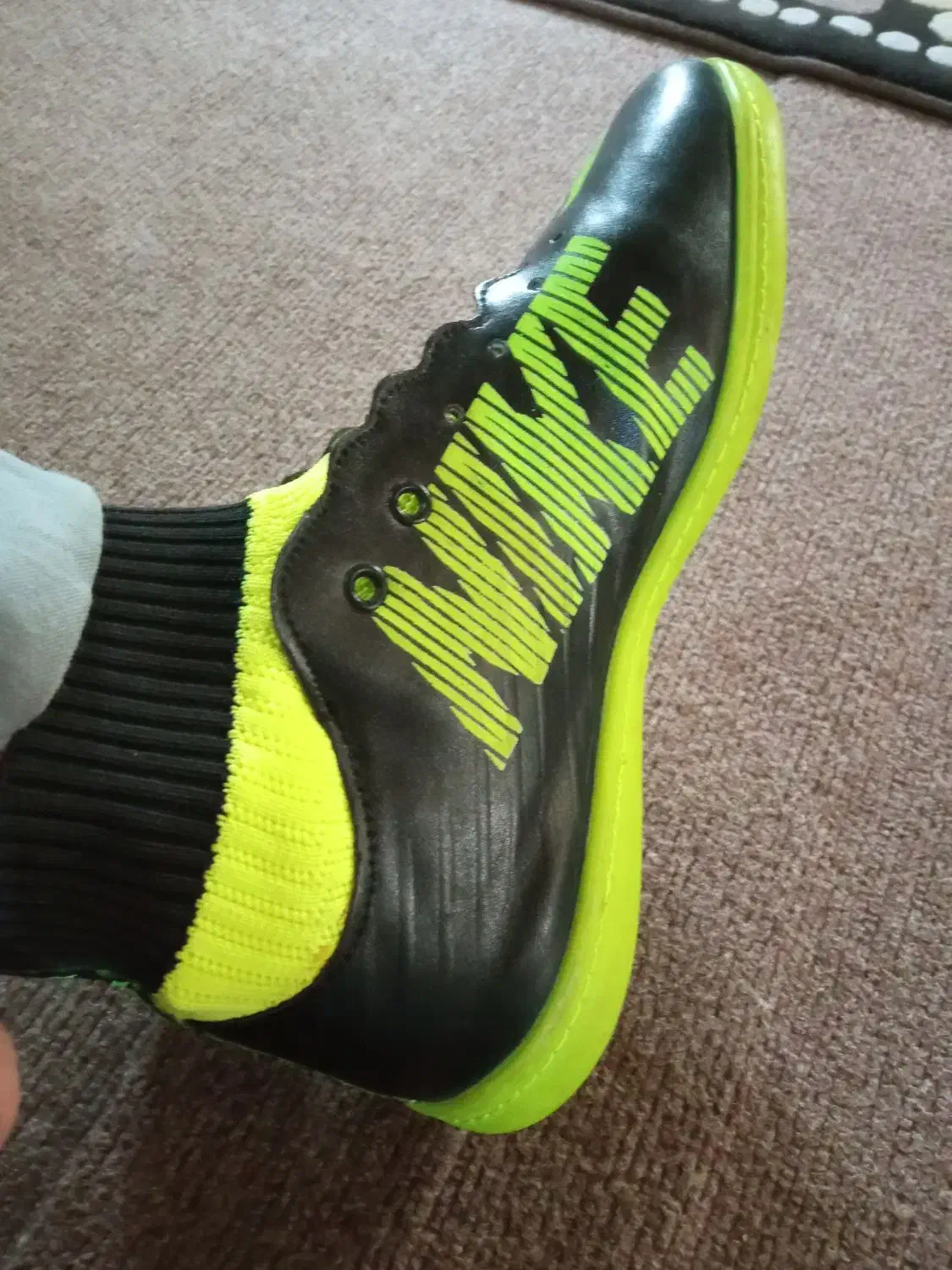 نایک جورایی سالنی وچمن نو|کیف، کفش، کمربند|ساری, |دیوار